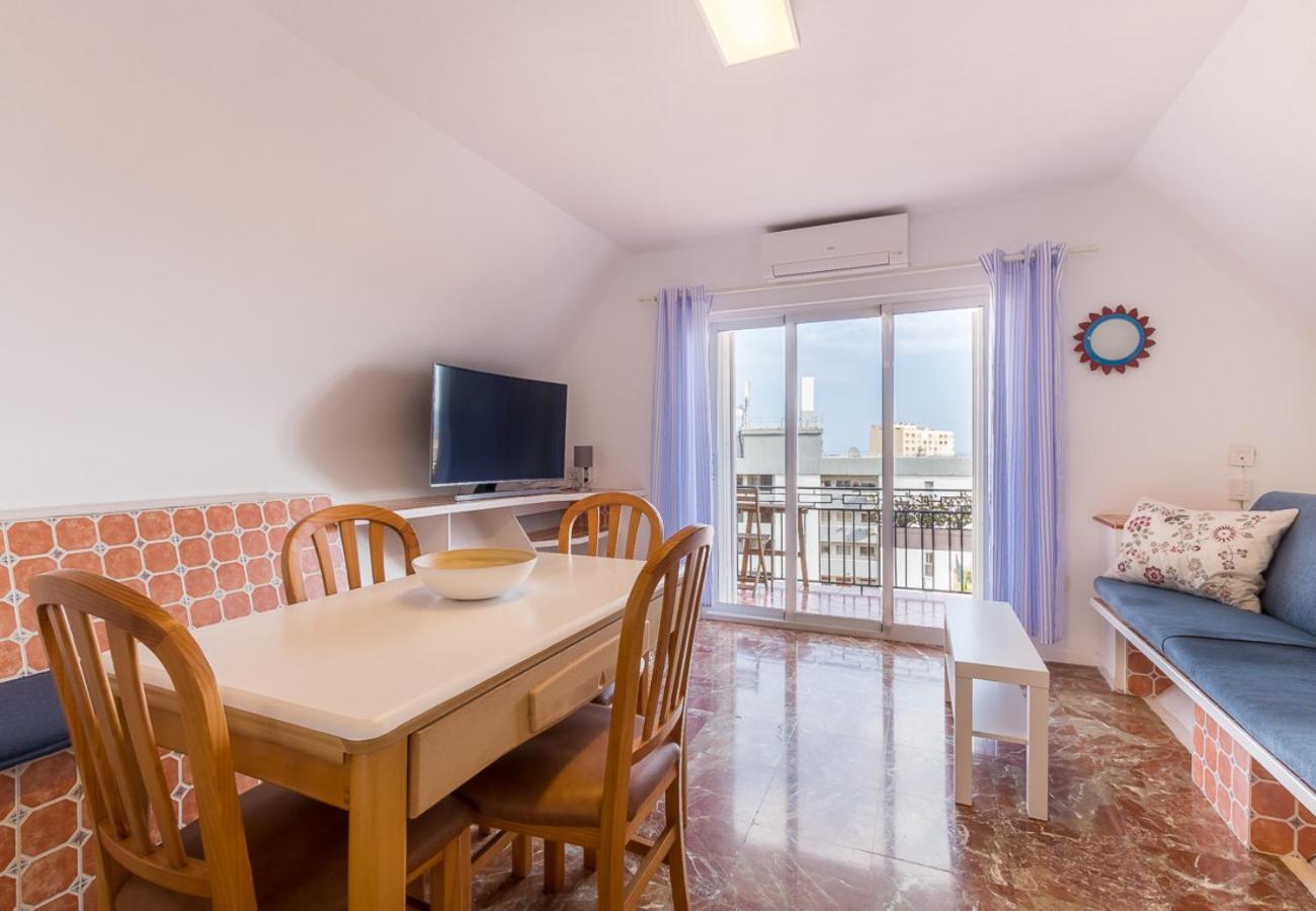 Reformado Apartamento En El Centro Con Vista Al Mar Torremolinos Ngoại thất bức ảnh